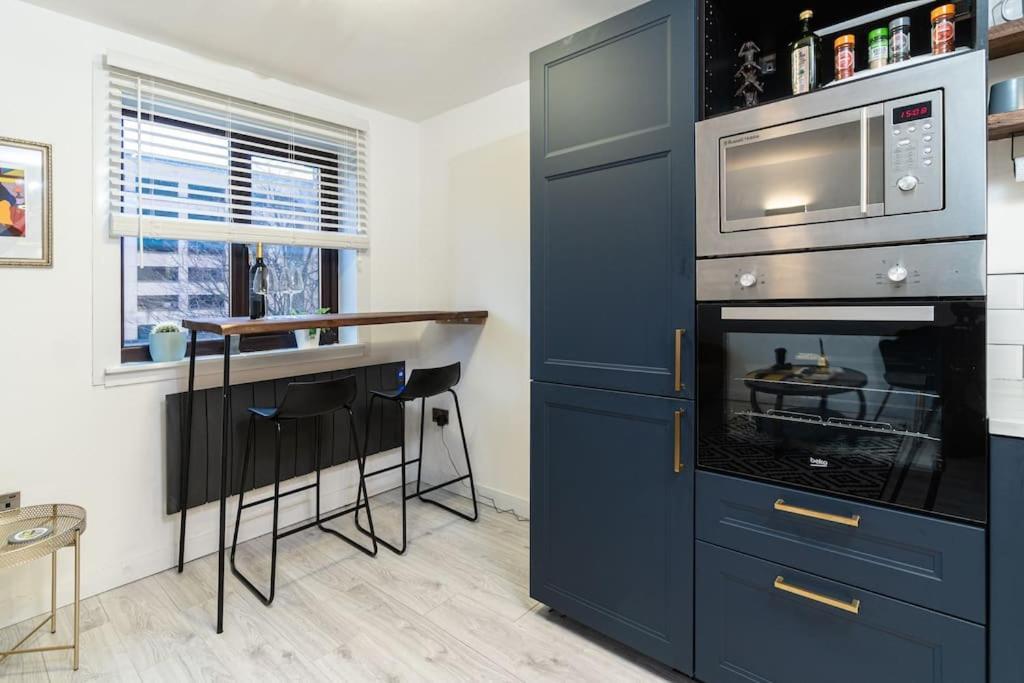 Stylish City Pad With Free Private Parking Glasgow Exterior foto